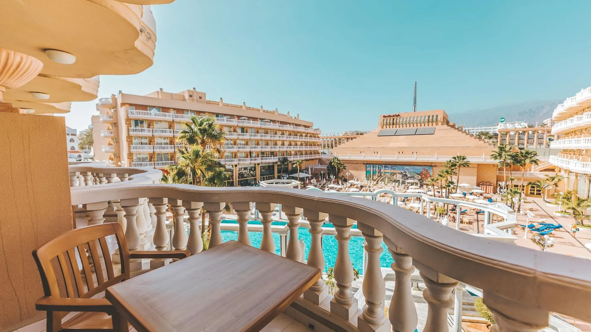 Hotel Cleopatra Palace Playa de las Americas